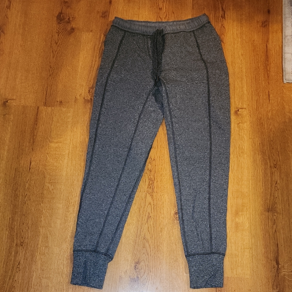 Lululemon Athletica Gray Drawstring Joggers Back Pockets Size 6